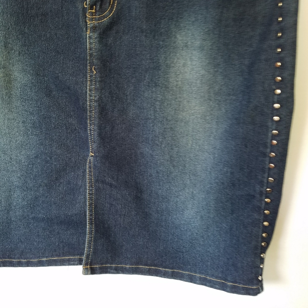 Women's Rave R4R Size 9 Jean Skirt. - Picture 4 of 6